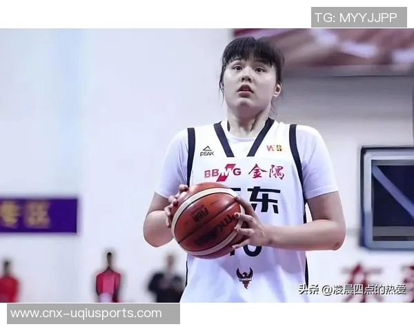 李月汝的篮球之路：勇敢突破自我挑战极限成就辉煌人生